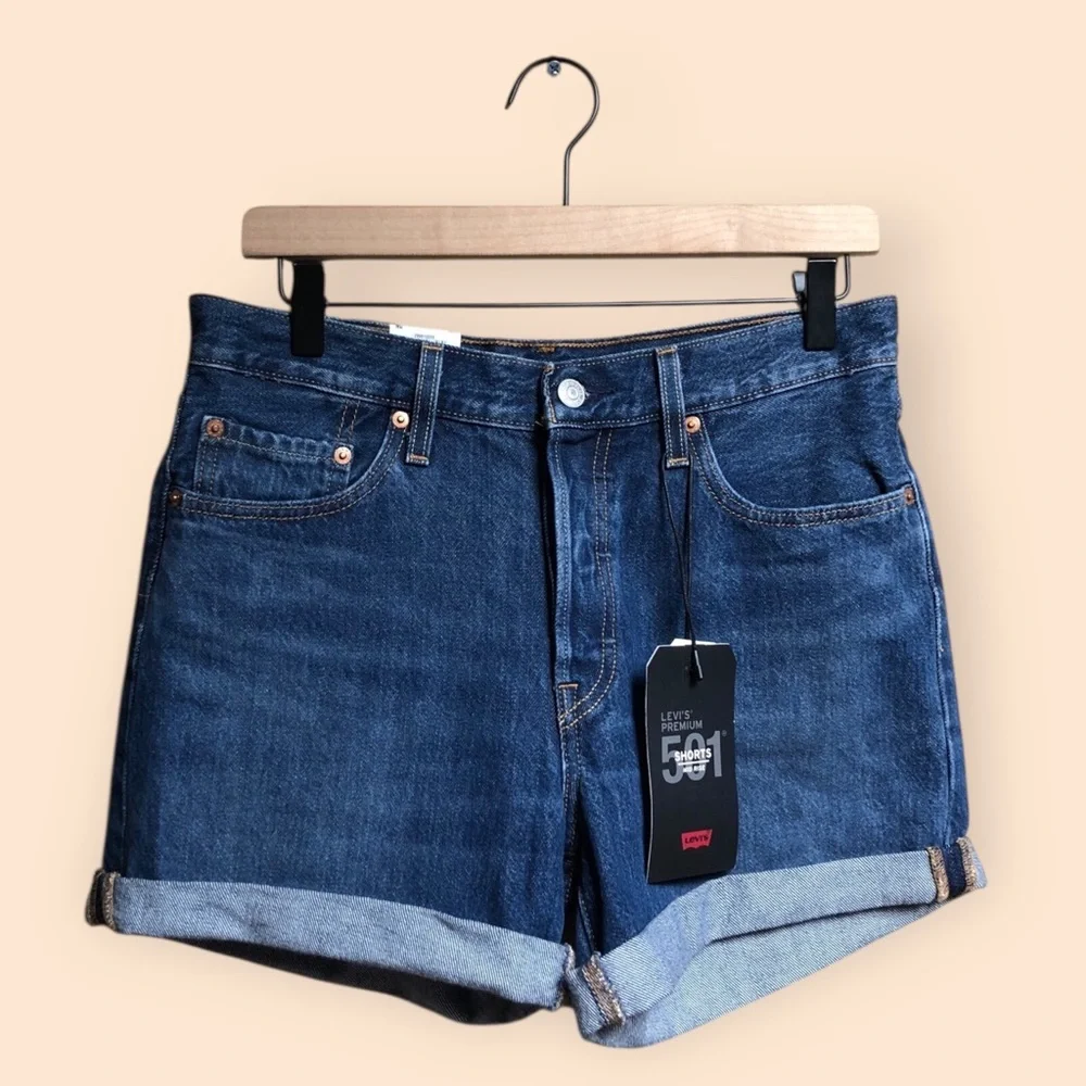 Levi’s Premium 501 Long Women’s Shorts NWT Denim Dark Wash Mid Rise Size 28